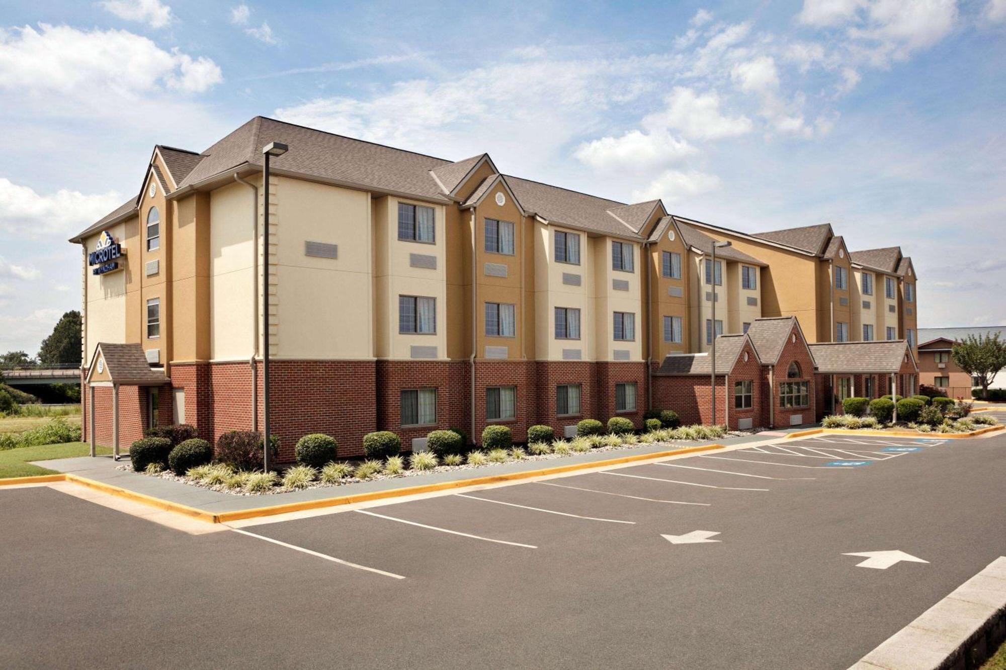 Microtel Inn & Suites By Wyndham Culpeper Exterior photo